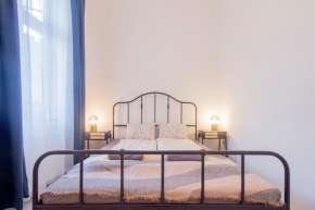 Kalvin 2BDR Apartment with AC Budapest